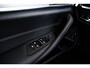 BMW 5-Serie Touring 530e xDrive Trekhaak - Panoramadak - Driving Assistant Professional - Head up - High Beam Assistant - Sportstoelen - Elektrisch verwarmbare/verstelbare stoelen - Comfort Access - Parking Assistant -