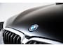 BMW 5-Serie Touring 530e xDrive Trekhaak - Panoramadak - Driving Assistant Professional - Head up - High Beam Assistant - Sportstoelen - Elektrisch verwarmbare/verstelbare stoelen - Comfort Access - Parking Assistant -