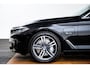 BMW 5-Serie Touring 530e xDrive Trekhaak - Panoramadak - Driving Assistant Professional - Head up - High Beam Assistant - Sportstoelen - Elektrisch verwarmbare/verstelbare stoelen - Comfort Access - Parking Assistant -