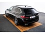 BMW 5-Serie Touring 530e xDrive Trekhaak - Panoramadak - Driving Assistant Professional - Head up - High Beam Assistant - Sportstoelen - Elektrisch verwarmbare/verstelbare stoelen - Comfort Access - Parking Assistant -