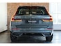 Volvo XC60 T6 Plug-in hybrid AWD Plus | Verwarmbare voorstoelen | Verwarmbaar stuurwiel | Verwarmbare achterbank | Panoramadak | Rondom zichtcamera | 20 inch Lichtmetalen velgen | Alarmklasse 3