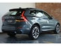 Volvo XC60 T6 Plug-in hybrid AWD Plus | Verwarmbare voorstoelen | Verwarmbaar stuurwiel | Verwarmbare achterbank | Panoramadak | Rondom zichtcamera | 20 inch Lichtmetalen velgen | Alarmklasse 3