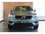 Volvo XC40 T3 | Dealeronderhouden | 1ste Eigenaar | Parkeersensoren Achter | Climate Control | Cruise Control | Electrische bedienbare Achterklep | Keyless Start | Regensensor | Navigatie |