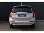Volvo XC90 T8 Plug-in hybrid AWD Ultra Dark | Verwarmde, Geventileerde en Masserende Voorstoelen | Luchtvering | Panoramisch Schuif-/Kanteldak | Semi-Elektrische Trekhaak | 360º Camera | Gelamineerd en Getint Glas Achter| Bowers & Wilkins |