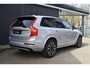 Volvo XC90 T8 Plug-in hybrid AWD Ultra Dark | Verwarmde, Geventileerde en Masserende Voorstoelen | Luchtvering | Panoramisch Schuif-/Kanteldak | Semi-Elektrische Trekhaak | 360º Camera | Gelamineerd en Getint Glas Achter| Bowers & Wilkins |