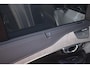 Volvo XC90 T8 Plug-in hybrid AWD Ultra Dark | Verwarmde, Geventileerde en Masserende Voorstoelen | Luchtvering | Panoramisch Schuif-/Kanteldak | Semi-Elektrische Trekhaak | 360º Camera | Gelamineerd en Getint Glas Achter| Bowers & Wilkins |