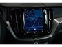Volvo XC60 T6 Plug-in hybrid AWD Plus Dark | Adaptive cruise control | 360° parkeercamera | BLIS | Wegklapbare trekhaak | Panoramadak | Stoel en stuurwielverwarming | Lederen bekleding | Google infotainment | Parkeersensoren voor + achter