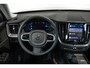 Volvo XC60 T6 Plug-in hybrid AWD Plus Dark | Adaptive cruise control | 360° parkeercamera | BLIS | Wegklapbare trekhaak | Panoramadak | Stoel en stuurwielverwarming | Lederen bekleding | Google infotainment | Parkeersensoren voor + achter