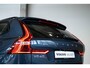 Volvo XC60 T6 Plug-in hybrid AWD Plus Dark | Adaptive cruise control | 360° parkeercamera | BLIS | Wegklapbare trekhaak | Panoramadak | Stoel en stuurwielverwarming | Lederen bekleding | Google infotainment | Parkeersensoren voor + achter