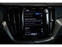 Volvo XC60 T6 Plug-in hybrid AWD Plus Dark | Adaptive cruise control | 360° parkeercamera | BLIS | Wegklapbare trekhaak | Panoramadak | Stoel en stuurwielverwarming | Lederen bekleding | Google infotainment | Parkeersensoren voor + achter