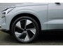 Volvo EX90 Twin Motor Performance Ultra 7p. 111 kWh | Panoramadak | Semi elektrische trekhaak | Luchtvering | Voorstoelen verwarmbaar met massagefunctie | Verwarmbaar stuurwiel | Verwarmbare achterbank | Adaptieve Cruise Control | Alarmklasse 3 | Visual Park Assist |