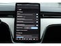 Volvo EX90 Twin Motor Performance Ultra 7p. 111 kWh | Panoramadak | Semi elektrische trekhaak | Luchtvering | Voorstoelen verwarmbaar met massagefunctie | Verwarmbaar stuurwiel | Verwarmbare achterbank  | Adaptieve Cruise Control | Alarmklasse 3 | Visual Park Assist |