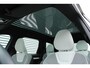 Volvo EX90 Twin Motor Performance Ultra 7p. 111 kWh | Panoramadak | Semi elektrische trekhaak | Luchtvering | Voorstoelen verwarmbaar met massagefunctie | Verwarmbaar stuurwiel | Verwarmbare achterbank | Adaptieve Cruise Control | Alarmklasse 3 | Visual Park Assist |