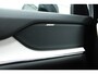 Volvo EX90 Twin Motor Performance Ultra 7p. 111 kWh | Panoramadak | Semi elektrische trekhaak | Luchtvering | Voorstoelen verwarmbaar met massagefunctie | Verwarmbaar stuurwiel | Verwarmbare achterbank | Adaptieve Cruise Control | Alarmklasse 3 | Visual Park Assist |