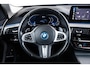 BMW 5-Serie Touring 530e xDrive Luxury Line - Panoramadak - Driving Assistant Professional - Soft-Close - BMW Laserlight - Comfort Access - Head up - Comfortstoelen - Massage stoelen - Stuurwielrand verwarmd -