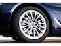 BMW 5-Serie Touring 530e xDrive Luxury Line - Panoramadak - Driving Assistant Professional - Soft-Close - BMW Laserlight - Comfort Access - Head up - Comfortstoelen - Massage stoelen - Stuurwielrand verwarmd -