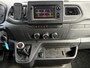 Renault Master Red 2.3 dCi 150PK L2H2 35T / Cruise / LED / Camera / Trekhaak / Airco / PDC / Navi / Bluetooth / Draadloze telefoonlader