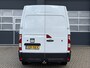 Renault Master Red 2.3 dCi 150PK L2H2 35T / Cruise / LED / Camera / Trekhaak / Airco / PDC / Navi / Bluetooth / Draadloze telefoonlader