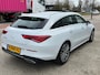 Mercedes-Benz CLA Shooting Brake 180 Luxury Line Panorama Dak | Lederen Bekleding | Widescreen | Stoelverwarming | Elek. Achterklep | Climate | Elek. Achterklep | Achteruitrijcamera | Apple Carplay/Android Auto|telefoonintegratie premium | Comfortstoel(en)