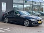 BMW 3-Serie 330e/M-PAKKET/PANO-DAK/XENON/DERLONDERHOUDEN/NL-AUTO NAP!!