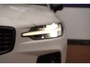 Volvo V60 2.0 B3 R-Design+Navigatie+Volleder+19"lmv+apple-carplay+camera+Stuur+stoel-verw+Elek-Klep / ORIG/NL+DEALER