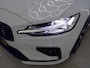 Volvo V60 2.0 B3 R-Design+Navigatie+Volleder+19"lmv+apple-carplay =SUPER/ ORIG/NL+DEALER