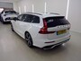 Volvo V60 2.0 B3 R-Design+Navigatie+Volleder+19"lmv+apple-carplay =SUPER/ ORIG/NL+DEALER