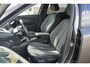 Peugeot 2008 1.2 PureTech Allure Pack AUTOMAAT | Gris Platinium | i-Cockpit/Carplay/Mirrorscreen