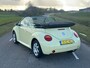 Volkswagen Beetle New Cabriolet 2.0 Highline (CREME KLEUR, AIRCO, STOELVERWARMING, CABRIO, GOED ONDERHOUDEN, NIEUWE APK!)