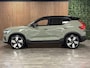 Volvo EX40 Single Motor Extended Range Ultra 82 kWh | Trekhaak | Schuifdak | 360° Camera | Harman Kardon | Adaptieve Cruise Control | Bestuurdersstoel elektrisch geheugen | Stoel en Stuurwielverwarming | 20 Inch | Passagiersstoel elektrisch | Microtech / alcantara bekleding met wit stiksel en bies | Zitting verlenging voorstoelen | Pilot Assist | BLIS Dode Hoek Detectie | Warmtepomp | Google Infotainment | Keyless Drive | Verlichtingspack 2 | Parkeersensoren voor+achter | Privacy Glass | Elektrisch bedienbare achterklep | Draadloos telefoon opladen | DAB Radio | Apple Carplay/Android Auto | Volvo On Call met mobiele App functie | Sage Green Metallic |
