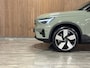 Volvo EX40 Single Motor Extended Range Ultra 82 kWh | Trekhaak | Schuifdak | 360° Camera | Harman Kardon | Adaptieve Cruise Control | Bestuurdersstoel elektrisch geheugen | Stoel en Stuurwielverwarming | 20 Inch | Passagiersstoel elektrisch | Microtech / alcantara bekleding met wit stiksel en bies | Zitting verlenging voorstoelen | Pilot Assist | BLIS Dode Hoek Detectie | Warmtepomp | Google Infotainment | Keyless Drive | Verlichtingspack 2 | Parkeersensoren voor+achter | Privacy Glass | Elektrisch bedienbare achterklep | Draadloos telefoon opladen | DAB Radio | Apple Carplay/Android Auto | Volvo On Call met mobiele App functie | Sage Green Metallic |