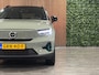 Volvo EX40 Single Motor Extended Range Ultra 82 kWh | Trekhaak | Schuifdak | 360° Camera | Harman Kardon | Adaptieve Cruise Control | Bestuurdersstoel elektrisch geheugen | Stoel en Stuurwielverwarming | 20 Inch | Passagiersstoel elektrisch | Microtech / alcantara bekleding met wit stiksel en bies | Zitting verlenging voorstoelen | Pilot Assist | BLIS Dode Hoek Detectie | Warmtepomp | Google Infotainment | Keyless Drive | Verlichtingspack 2 | Parkeersensoren voor+achter | Privacy Glass | Elektrisch bedienbare achterklep | Draadloos telefoon opladen | DAB Radio | Apple Carplay/Android Auto | Volvo On Call met mobiele App functie | Sage Green Metallic |