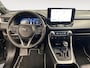 Toyota RAV4 2.5 Hybrid Style | Trekhaak Vast + 13-Polige Stekker | Apple Carplay / Android Auto | Navigatiesyteem | Parkeersensoren Voor + Achter | Rondomzicht Camera | Licht + Regensensor | Elektrisch Verstelbare Bestuurdersstoel | Stoelverwarming | Cruise Control Adaptief | Elektrisch Bedienbare Achterklep | 19” Lichtmetalen Velgen
