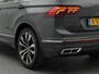Volkswagen Tiguan R-Line 1.5 TSI 150 PK DSG | LED Matrix IQ | Panoramadak | Trekhaak | Keyless | Achteruitrijcamera |