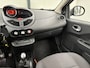 Renault Twingo 1.2-16V Dynamique 1e eigenaar!! Ongelofelijk netjes! | Airco | Elektrisch glazen panorama-dak | Isofix voor de rechter voorstoel en 2 buitenste zitplaatsen achter