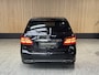 Mercedes-Benz B-klasse 180 AMG-Pakket NL auto | Lederen bekleding | Navi