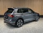 Volkswagen Tiguan 2.0 TSI 4Motion R-line Trekhaak | Schuif-kantel dak | 20 Inch