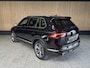 Volkswagen Tiguan 2.0 TSI 4Motion Highline Business R 2x R-line | Schuif/kantal dak | Camera