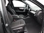 Volvo XC40 2.0 B4 Plus Dark / Panoramadak / Nubuck Bekleding / Harman Kardon / Elektrische Stoelen / BLIS / Stoel+Stuurverwarming /