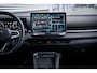 Volkswagen T-Roc Life First Edition | 'App-Connect' draadloze smartphone integratie | Automatische afstandsregeling (Adaptive Cruise Control) | Buitenspiegels elektrisch instel-, verwarm- en inklapbaar