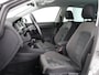 Volkswagen Golf Variant 1.0 TSI Comfortline Business | Stoleverwarming | Trekhaak | Carplay | Massage | Navigatie | Parkeerhulp | Adaptive cruise | Camera