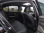 BMW 3-Serie 330e | Panoramadak | Harman Kardon | Apple Carplay | Leer | 19 Inch |