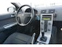 Volvo V50 2.0 Sport | Trekhaak | Climate control | High Performance Audio | 17"lm velgen | automatisch dimmende binnenspiegel | Regensensor | Bluetooth | Dakrails |