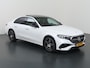 Mercedes-Benz E-klasse 300 e AMG Line | Night | Panoramadak | Achteruitrijcamera | Stoelverwarming |