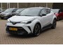 Toyota C-HR / C-HR+ 1.8 Hybrid GR-Sport / Camera / JBL / Keyless / Leder&Alcantara / 19'' / CarPlay / Navigatie / Stoelverwarming / Dodehoek / DAB / ACC