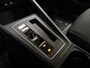 Volkswagen Golf 1.5 eTSI Sport Automaat (APPLE CARPLAY, 4 CILINDER, GROOT NAVI, STUUR/STOELVERWARMING, CAMERA, SPORTSTOELEN, KEYLESS, PARKEERSENSOREN, NIEUWSTAAT)