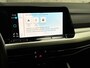 Volkswagen Golf 1.5 eTSI Sport Automaat (APPLE CARPLAY, 4 CILINDER, GROOT NAVI, STUUR/STOELVERWARMING, CAMERA, SPORTSTOELEN, KEYLESS, PARKEERSENSOREN, NIEUWSTAAT)