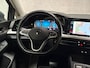 Volkswagen Golf 1.5 eTSI Sport Automaat (APPLE CARPLAY, 4 CILINDER, GROOT NAVI, STUUR/STOELVERWARMING, CAMERA, SPORTSTOELEN, KEYLESS, PARKEERSENSOREN, NIEUWSTAAT)