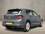 Volkswagen Golf 1.5 eTSI Sport Automaat (APPLE CARPLAY, 4 CILINDER, GROOT NAVI, STUUR/STOELVERWARMING, CAMERA, SPORTSTOELEN, KEYLESS, PARKEERSENSOREN, NIEUWSTAAT)