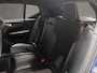 Volvo XC40 2.0 B4 R-Design 197Pk Automaat (APPLE CARPLAY, GROOT NAVI, LEDER/ALCANTARA, HARMAN/KARDON, MEMORY SEATS, CAMERA, GETINT GLAS, ELEK ACHTERKLEP, NIEUWSTAAT)